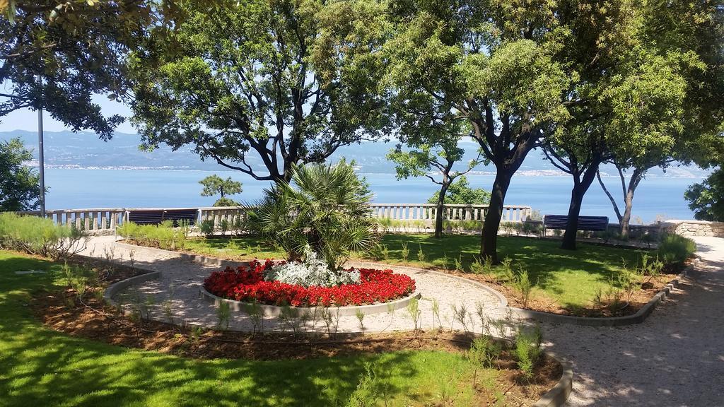 Gospoja Park & Beach Apartment Връбник Екстериор снимка